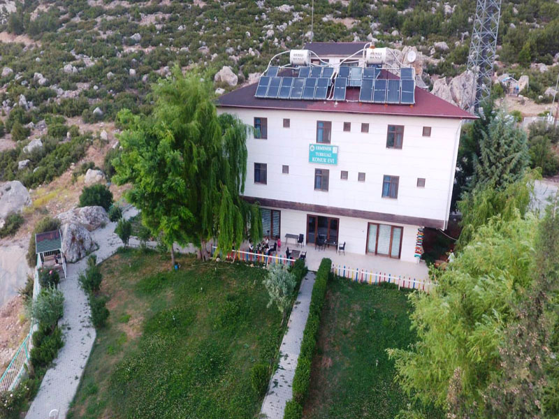 ermenek turkuaz konukevi yamaç paraşütü